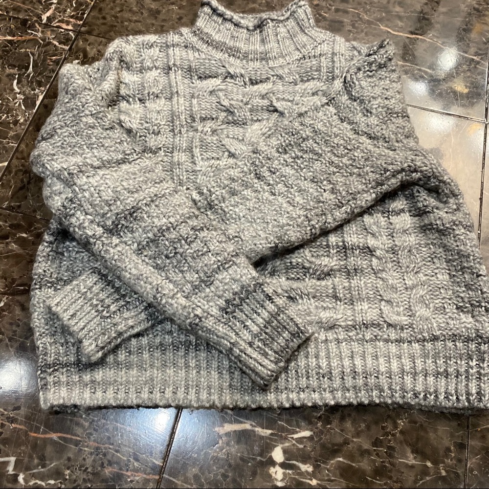 GAP Grey sweater
